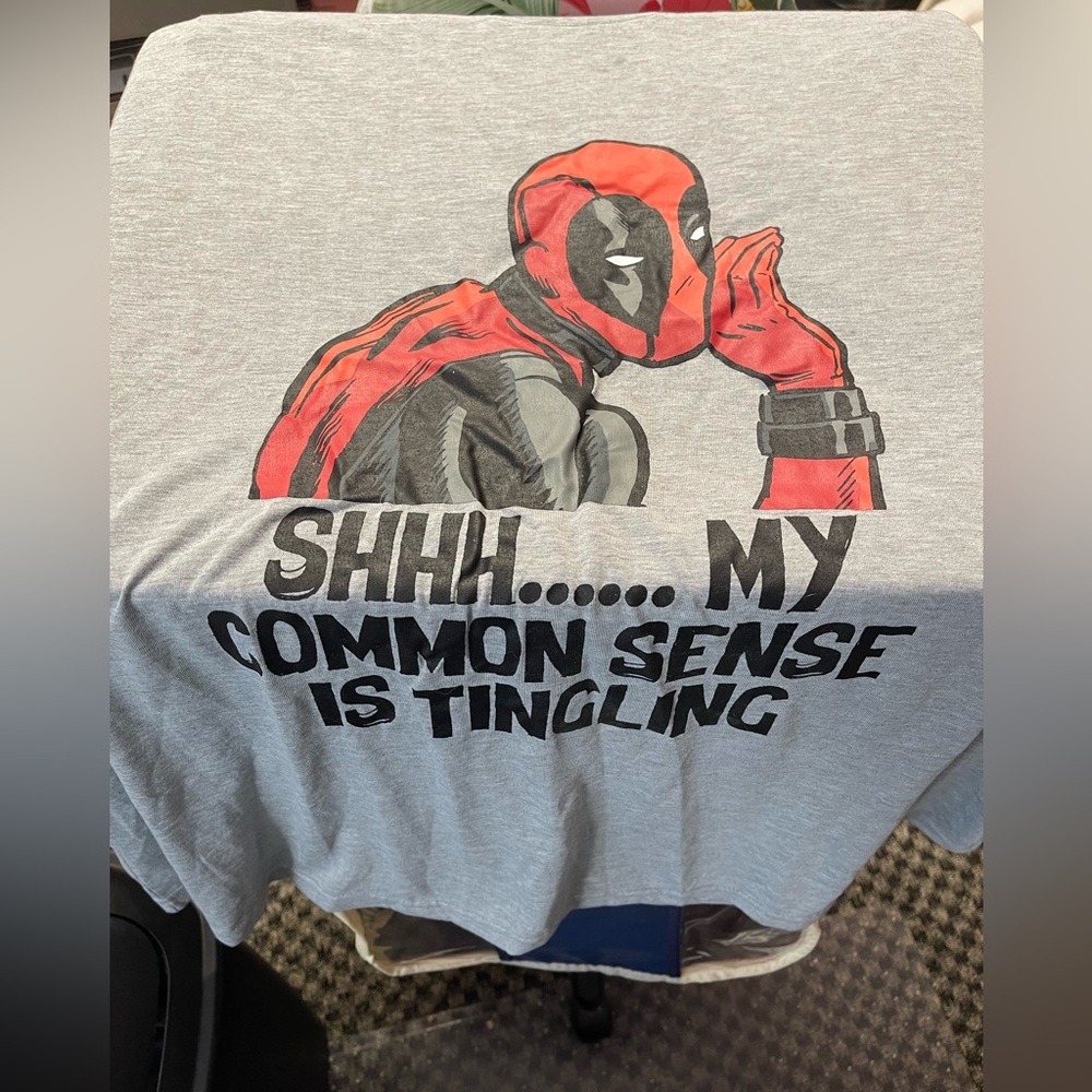 Marvel Deadpool T-shirt by PJammy and marvel XXXL men’s Deadpool on the front